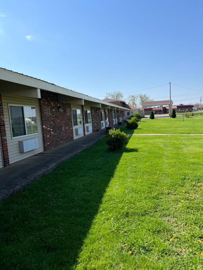 Town & Country Motel Clinton Buitenkant foto