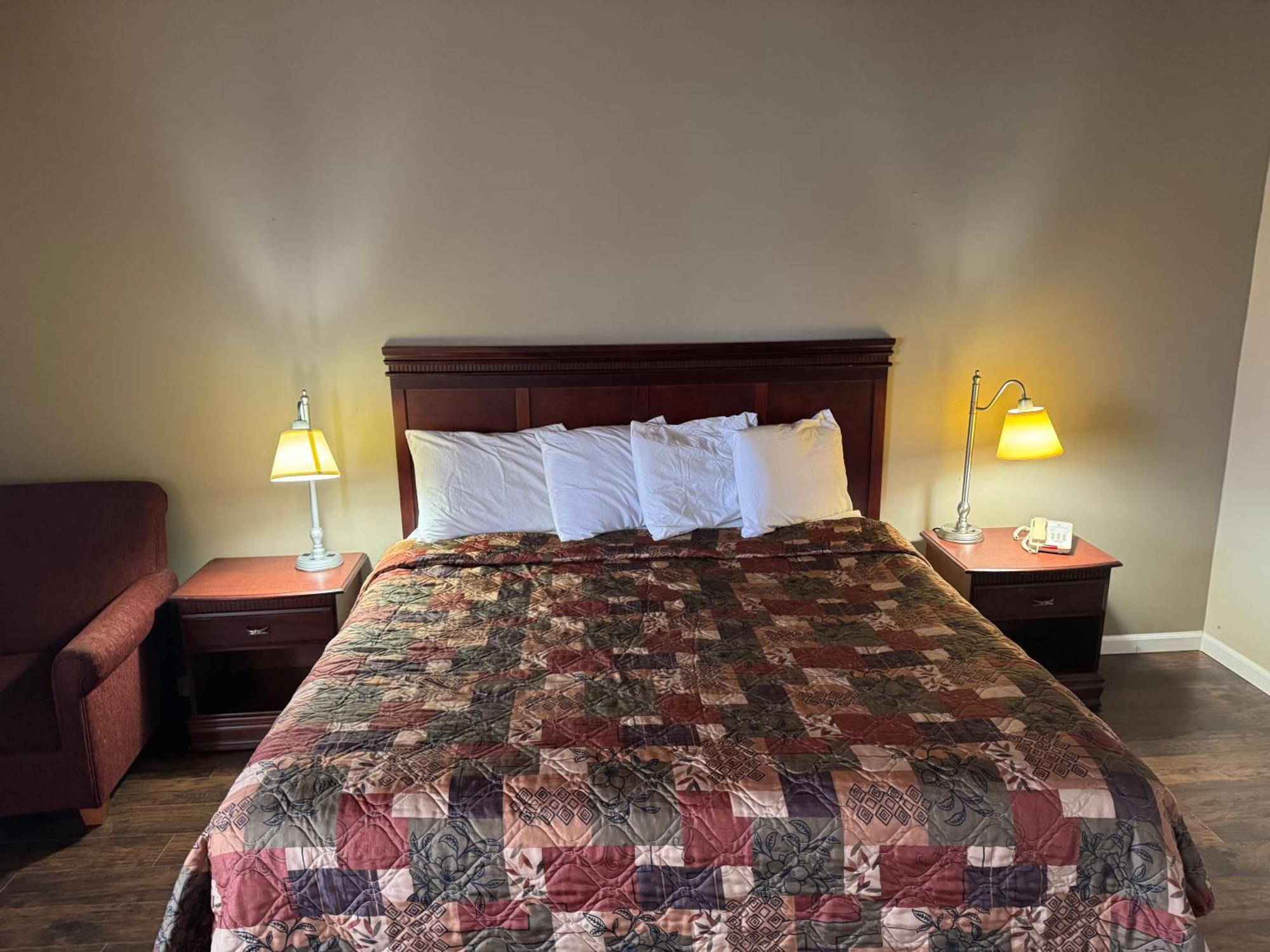 Town & Country Motel Clinton Buitenkant foto