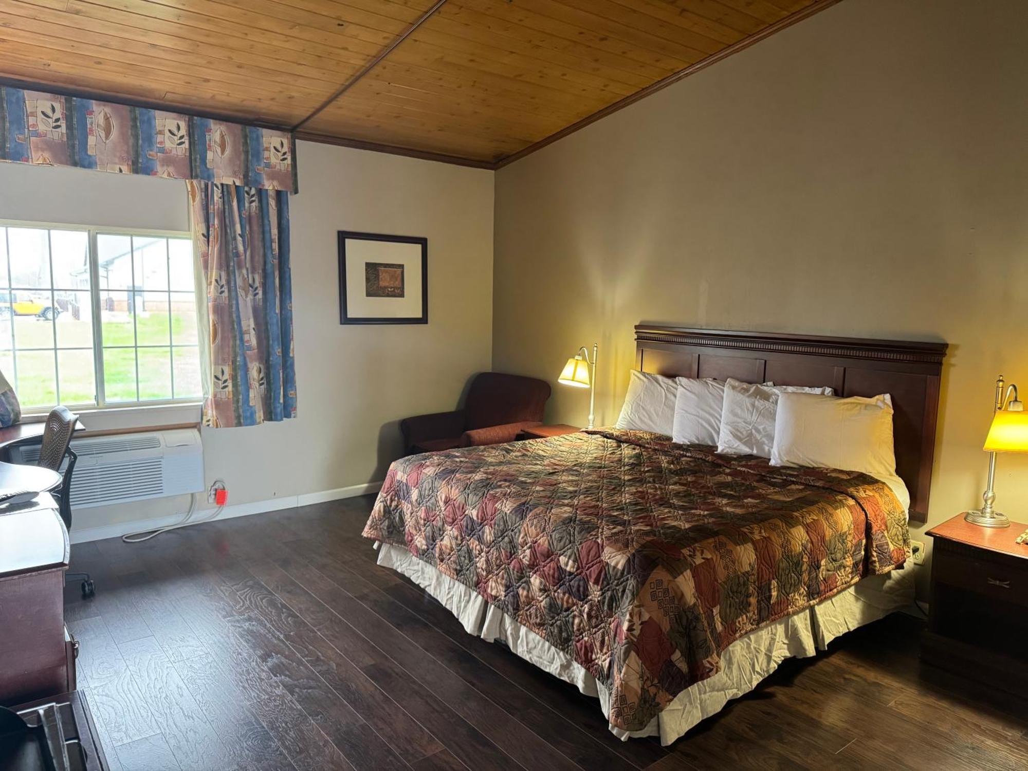 Town & Country Motel Clinton Buitenkant foto