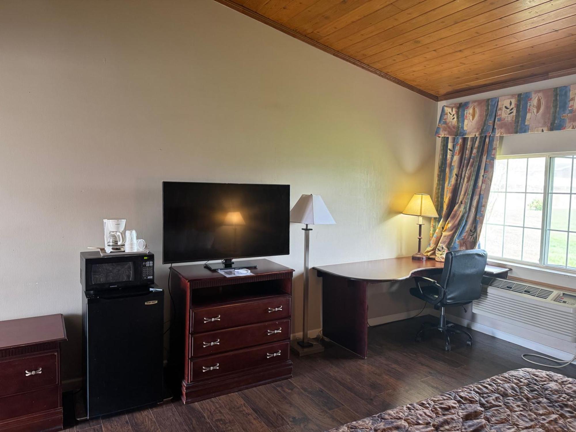 Town & Country Motel Clinton Buitenkant foto